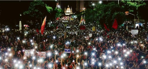 지난 15일(현지시간) 리우데자네이루 시에서 벌어진 교육예산 삭감 반대 시위 [브라질 일간 폴랴 지 상파울루]