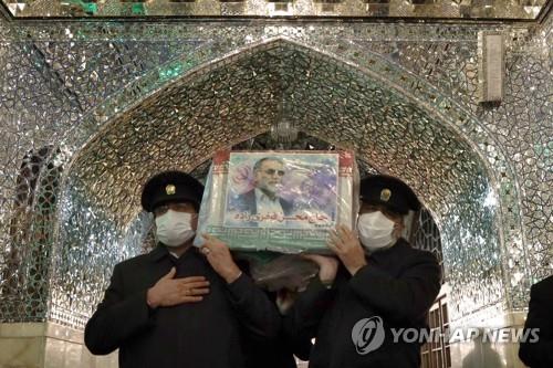 암살된 이란 핵과학자 모센 파크리자데의 장례식