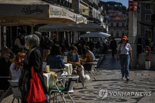 박물관 열고 식당 테라스 개방한 포르투갈…서서히 봉쇄 완화