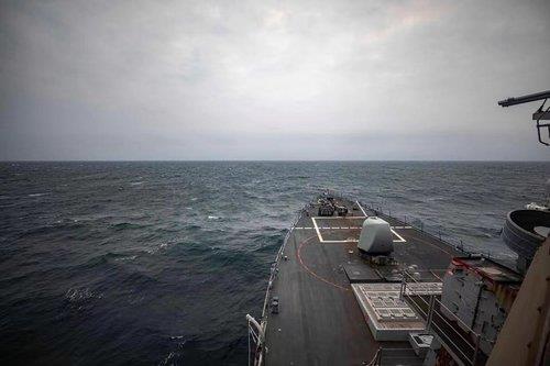 대만해협 긴장…美 군함 통과에 中 군용기 15대로 무력시위