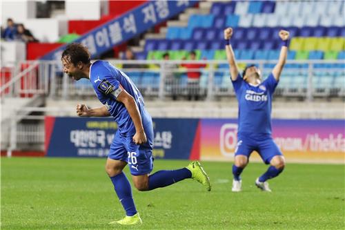 '80-80 클럽' 가입에 도전하는 프로축구 K리그 수원 삼성 염기훈