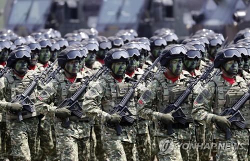 2019년 10월 군인의 날에 행진하는 인도네시아 군인. [EPA=연합뉴스]