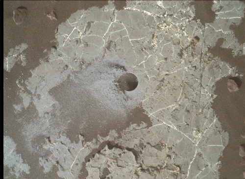 큐리오시티호, 화성 암석서 생물학적 가능성 가진 탄소 찾아