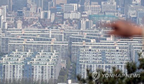 서울 강남구 대모산 전망대서 바라본 대치동 은마아파트 일대. [연합뉴스 자료사진]
