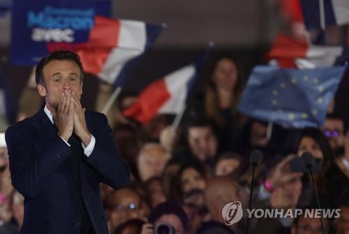 [프랑스 대선] 최연소로 대권 쥔 뒤 재선까지 성공한 마크롱