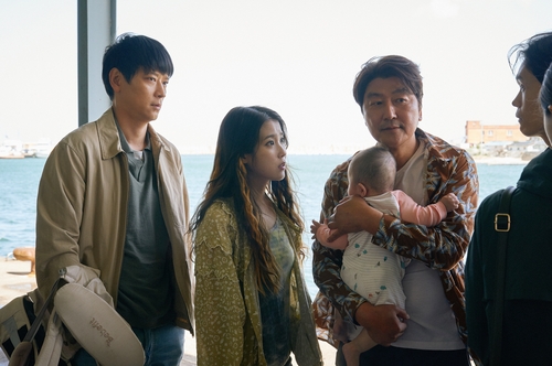 영화 '브로커' 속 한 장면