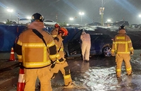 인천서 폭우에 주차장 침수…50대 운전자 고립