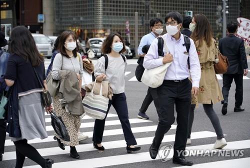 일본은 왜 임금이 안 오르나…"낮은 노동생산성·종신고용 폐해"