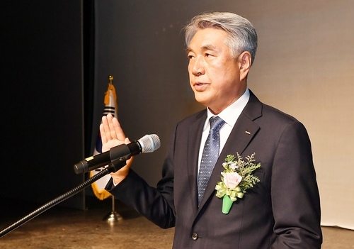 선서하는 최승준 정선군수