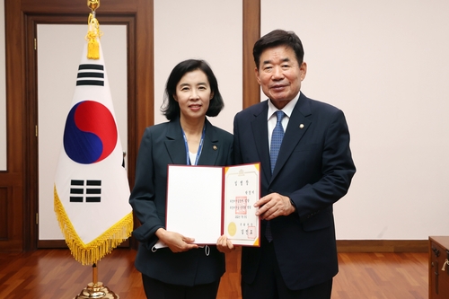 김진표 국회의장과 박경미 의장 비서실장