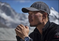 네팔 산악인, 세계 처음으로 8천m급 고봉 14좌 두 번 이상 등정
