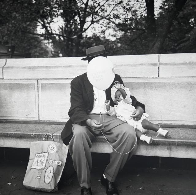 비비안 마이어, 센트럴파크 동물원, 뉴욕, 1959년 9월 26일 ⓒEstate of Vivian Maier, Courtesy of Maloof Collection and Howard Greenberg Gallery, NY