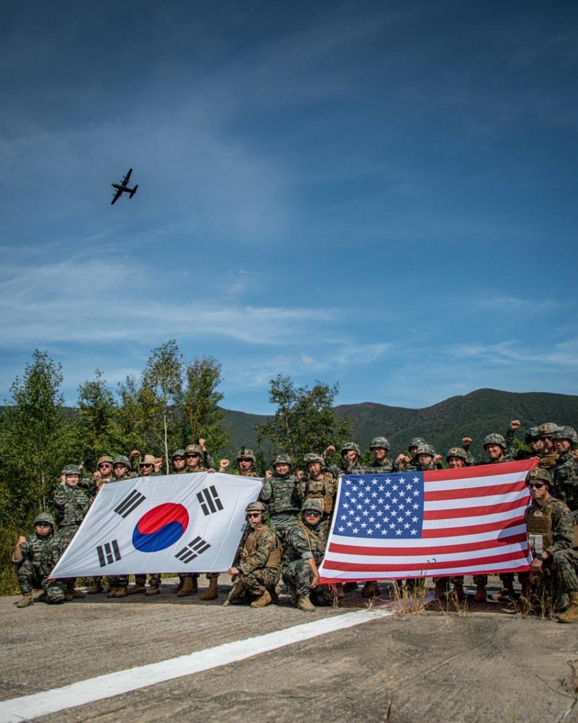 美, 해병대 연합연습 공개…폭격유도 美해병부대·韓 F-15K 참가