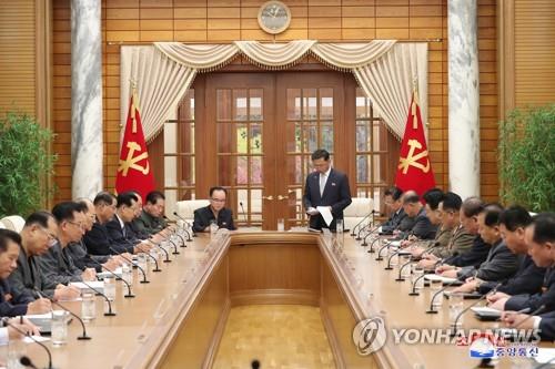북, 당중앙위 정치국회의 개최해 농사실태 점검…김정은 불참 
