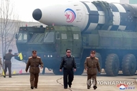 북한, ICBM 개발 공로자들 승진…장창하·김정식 대장