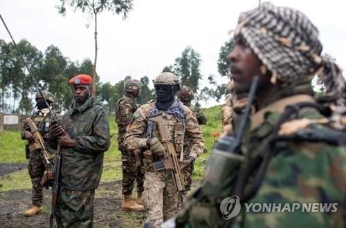 민주콩고 반군 M23과 케냐방위군(KDF) 병사들