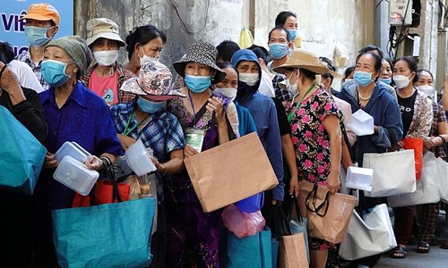 '신흥 성장국' 베트남, 빈곤율 7.5%…197만 가구 생계 곤란