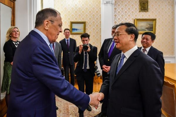 러시아 외무장관 만난 마자오쉬 중국 외교부 부부장(오른쪽)