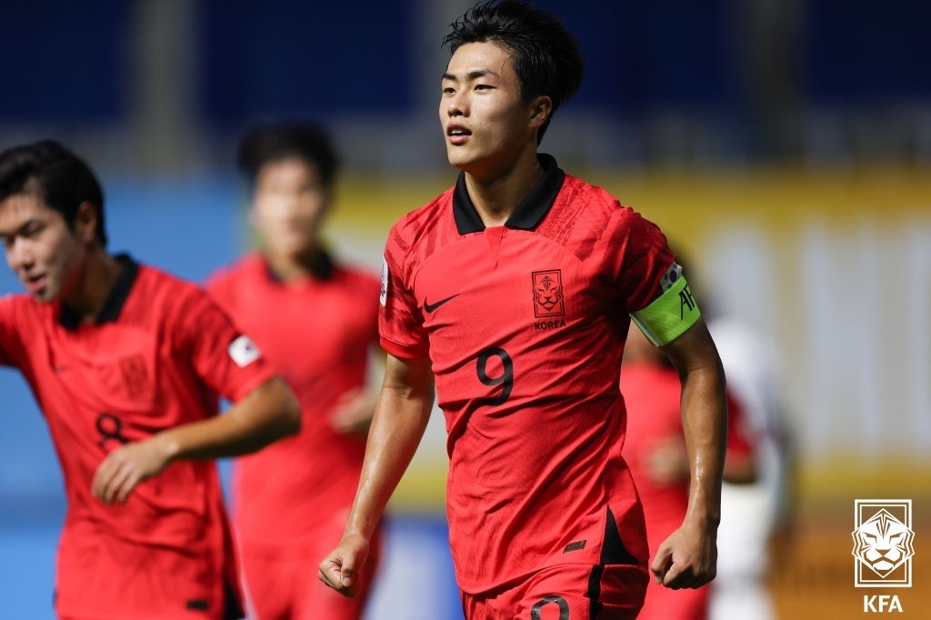 韩国在亚足联U-17亚洲杯小组赛中6-1大比分击败卡塔尔
