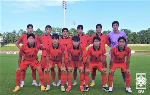 일본에 승리한 한국 U-18 대표팀