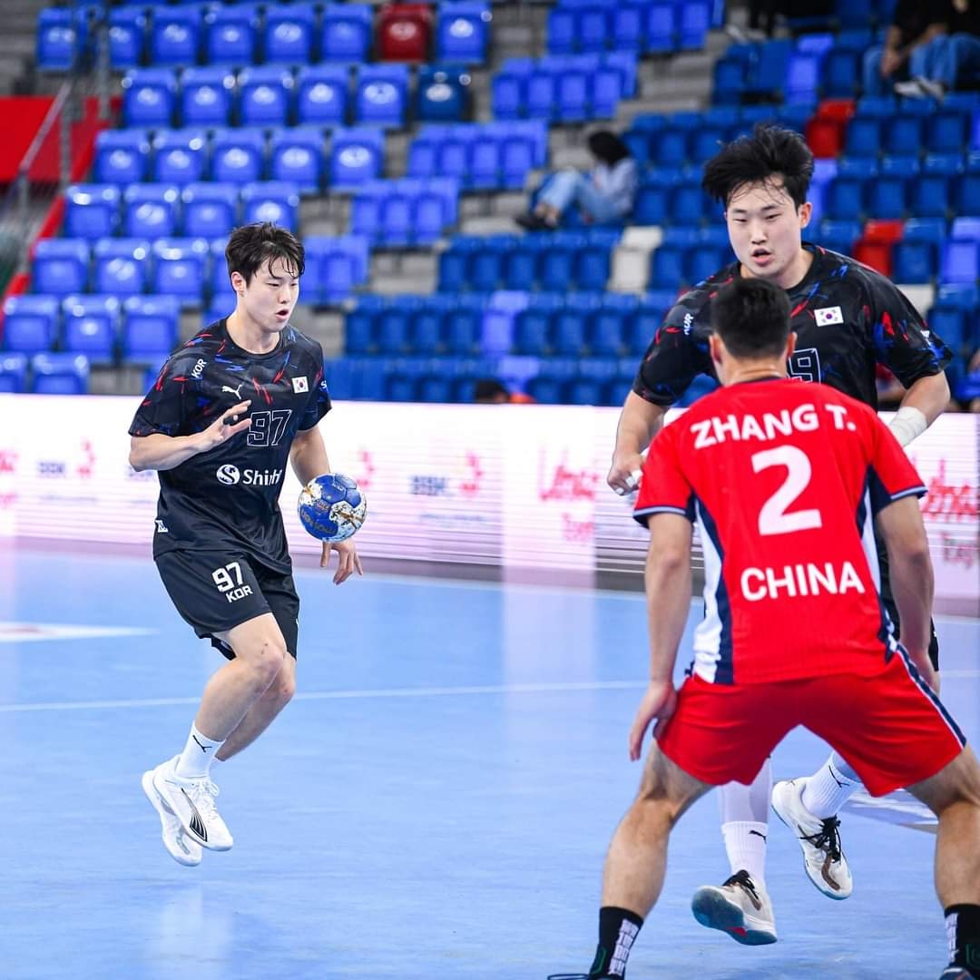김연빈(왼쪽)의 중국 전 경기 모습. 