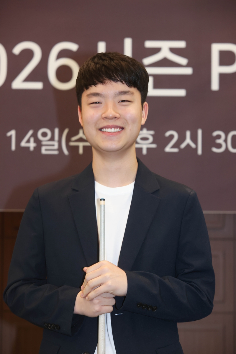 드래프트가 끝난 뒤 해맑게 웃고 있는 김영원