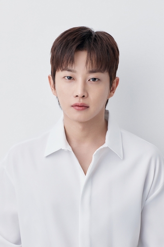 배우 김민석