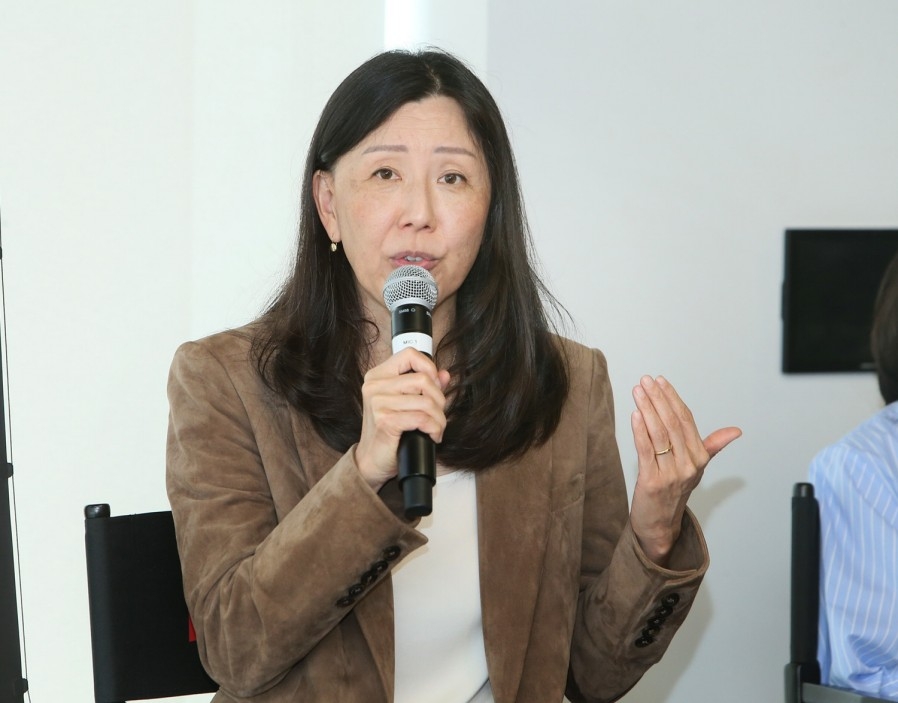 넷플릭스 TV UI 12년만 개편…시리즈 외 라이브·게임도 한눈에