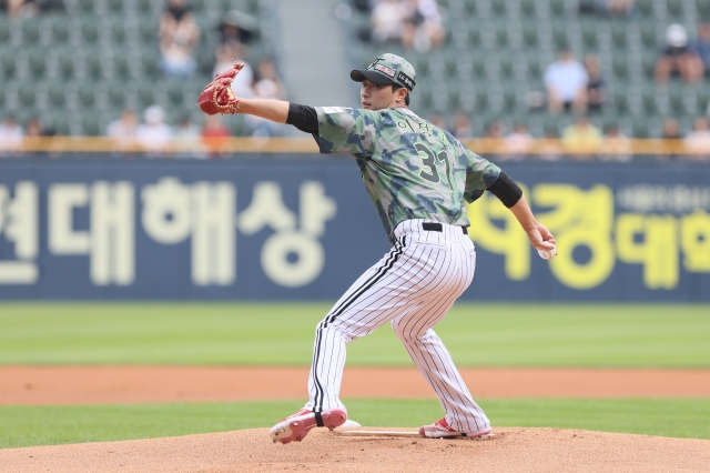 전역을 앞둔 투수 이정용