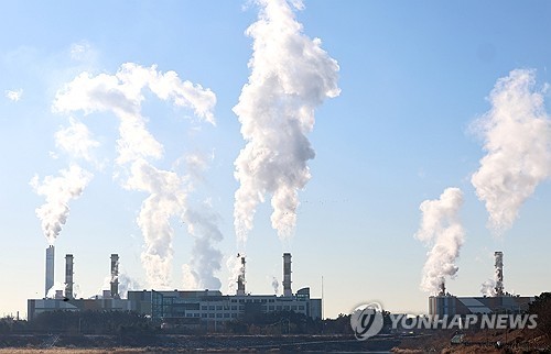 작년 대형사업장 대기오염물질 배출량 20만7천t…철강업 최다