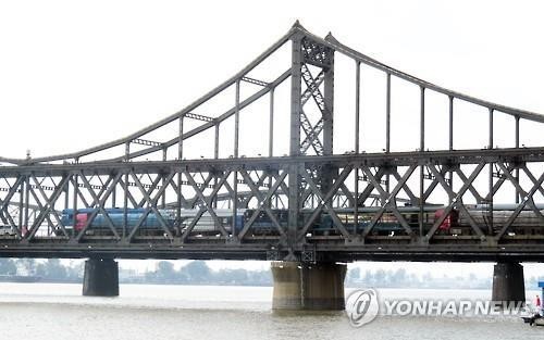 "북중, 평양-베이징 여객열차 5년여만에 운행 재개 합…