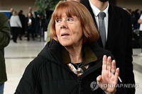 강간범 50명 공개재판 세운 佛 피해여성에 최고 훈장