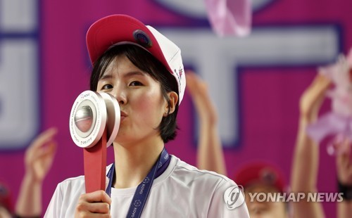 2018-2019시즌 챔피언결정전 MVP를 받은 이재영