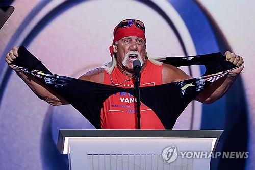 트럼프, 故 헐크 호건 애도…"그는 거대한 심장의 