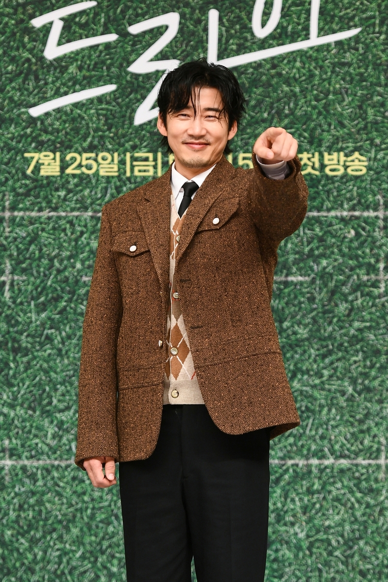 '트라이' 윤계상 몸에 절로 힘주게 되는 럭비의 매력 느끼길