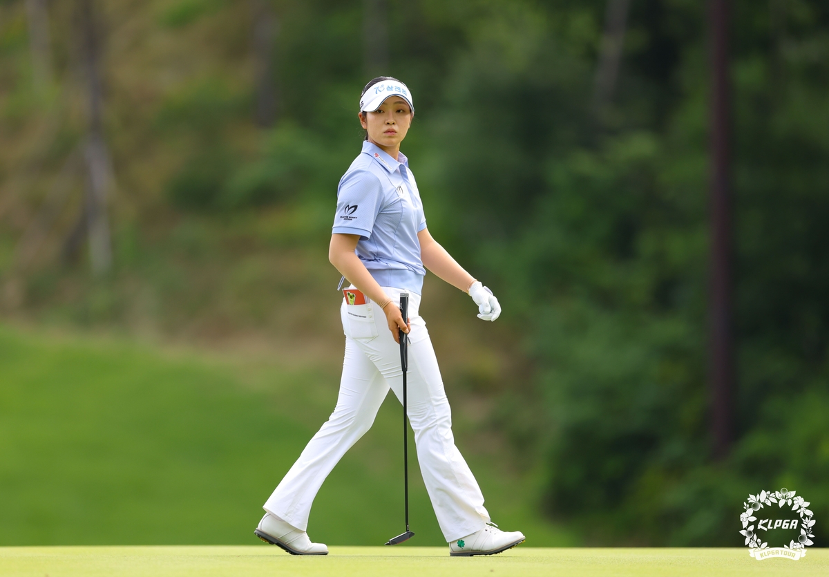 KLPGA 평균 타수 1위 유현조 "연속 톱10 기록,…