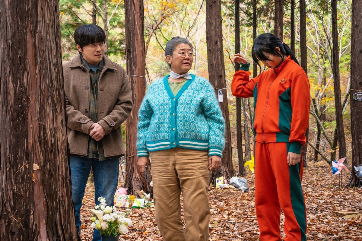 [주말극장가] 250만명 본 '좀비딸', 주말에도 흥행 독주 예고
