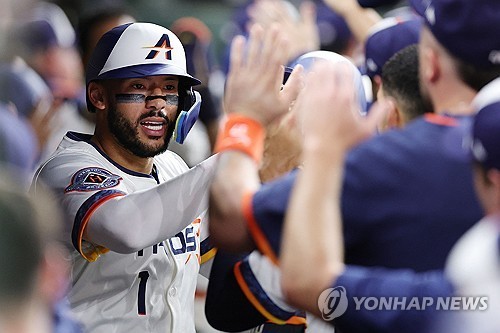 휴스턴에 복귀한 카를로스 코레아