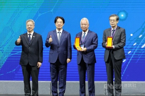 라이칭더 대만 총통(왼쪽에서 2번째)