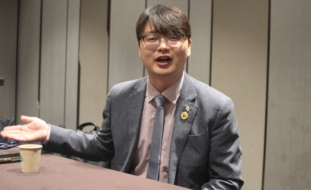 연합뉴스와 인터뷰하는 어중수 회장