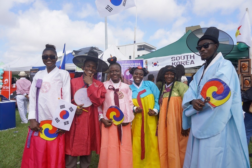 나아지리아 '라고스 다문화축제' 한복 체험