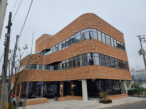 [빈집의 재탄생] 20년 방치 주택, '아이 돌봄 공간'으로 화려한 변신