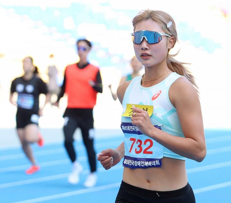 장애인 육상 신현진, 전국체전서 세 번째 한국 신기록 달성