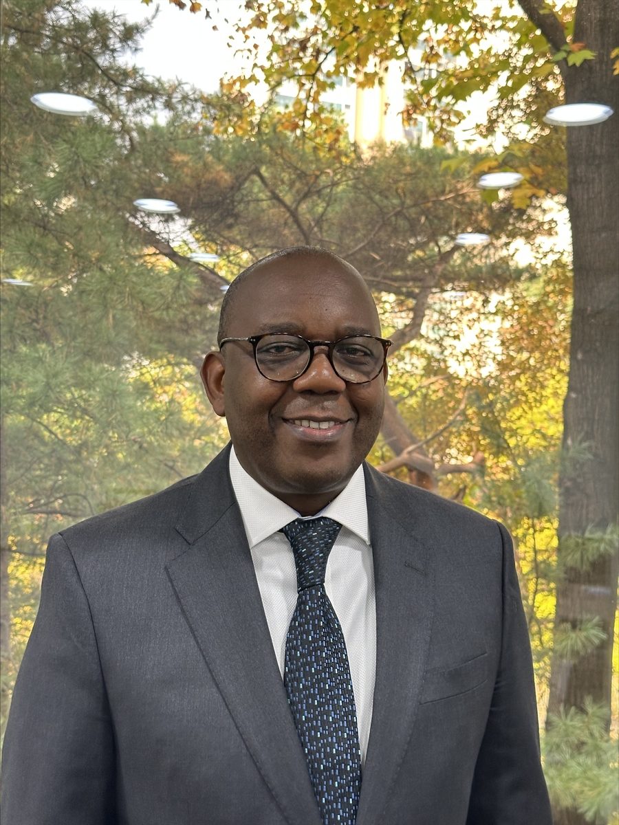 자크 에장그 AfDB 부총재