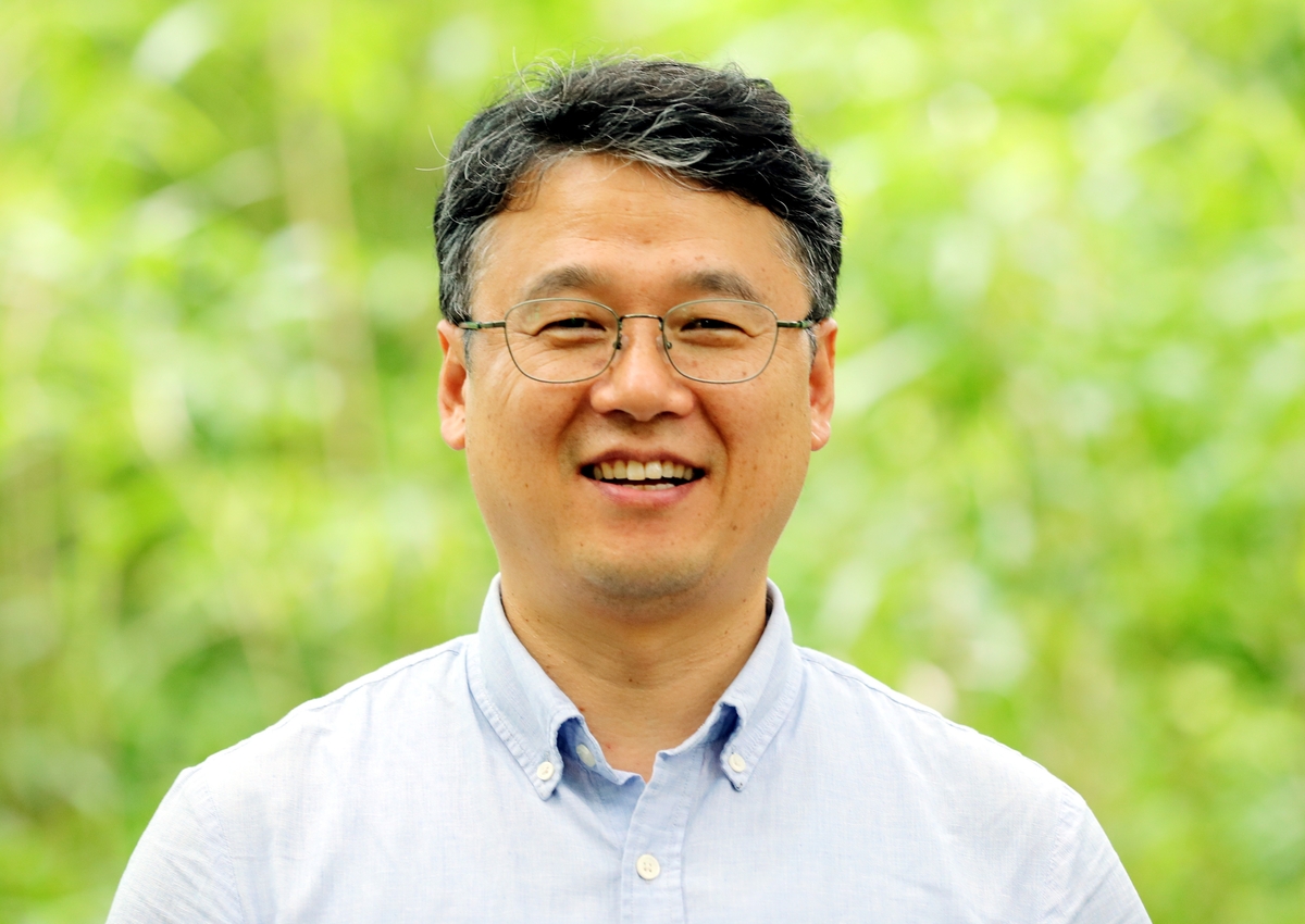 [우분투칼럼] 케냐 MZ는 '화장한 남자 아이돌' 별로라고?