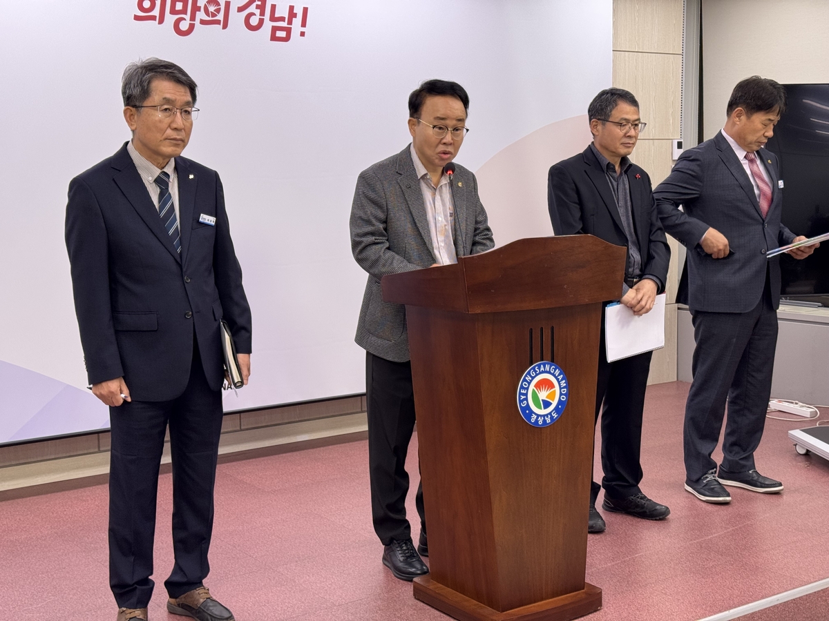 웅동1지구 개발 청사진 밝히는 박성호 부산진해경제자유구역청장