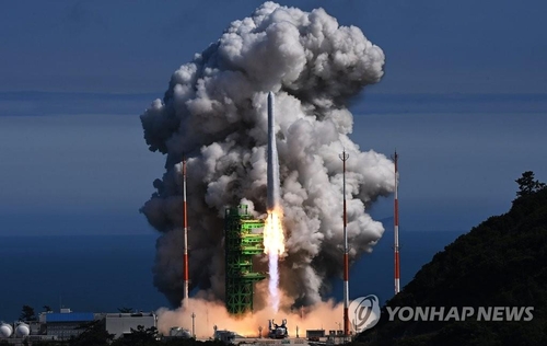 (3ª AMPLIACIÓN) Corea del Sur lanza su cohete espacial autóctono tras el intento fallido del año pasado
