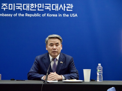 El ministro de Defensa surcoreano, Lee Jong-sup, habla en una reunión con los reporteros celebrada, el 29 de julio de 2022 (hora local), en Washington, EE. UU. (Foto del cuerpo de prensa. Prohibida su reventa y archivo)