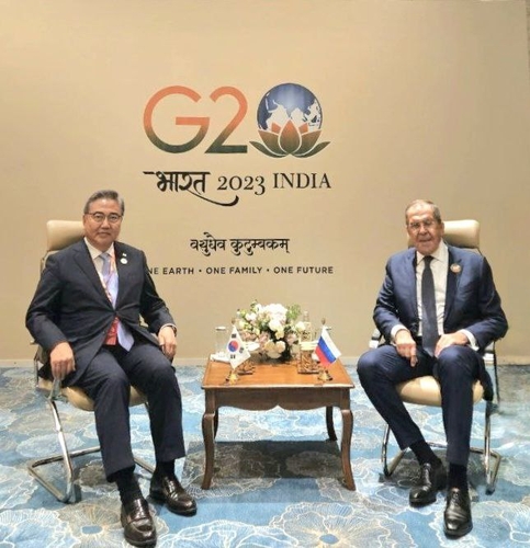 Los cancilleres de Corea del Sur y Rusia discuten los lazos bilaterales y la seguridad regional