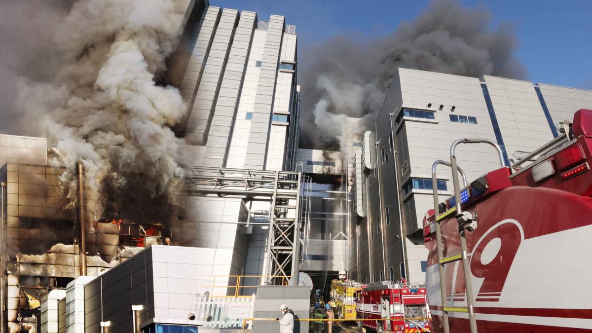 청주 배터리 공장 불…1명 사망·3명 부상